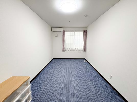 窓付きの居室