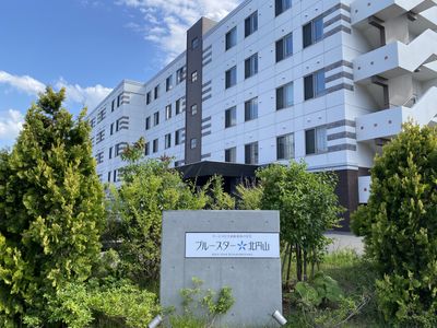清潔感あふれる施設外観