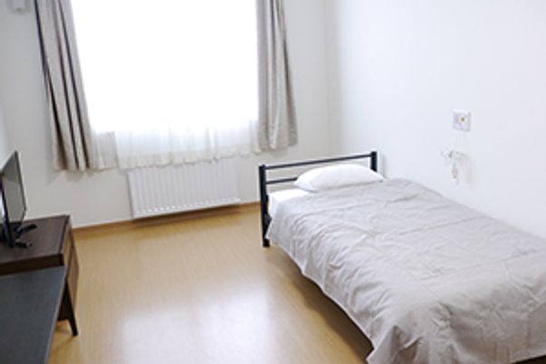 シンプルな清潔な居室