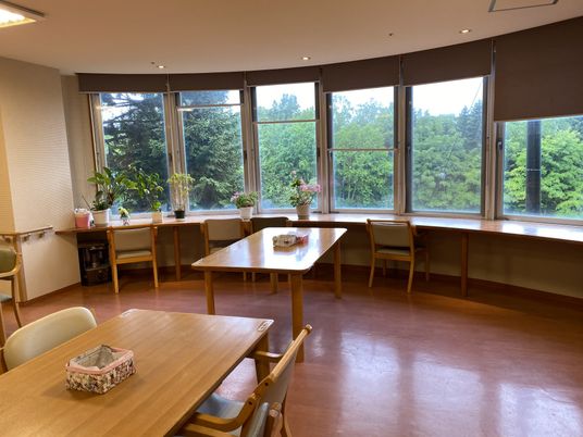 ゆったり空間の食堂