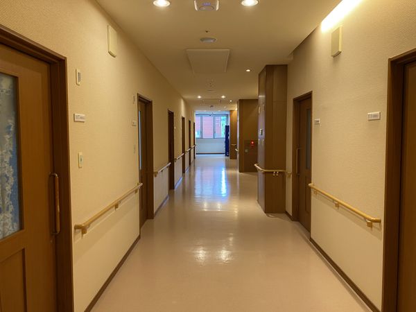 廊下の落ち着いた雰囲気