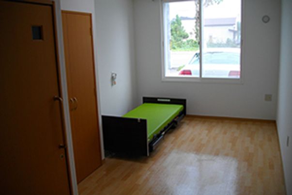 シンプルな個室の様子