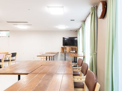 共有スペースの落ち着いた居室