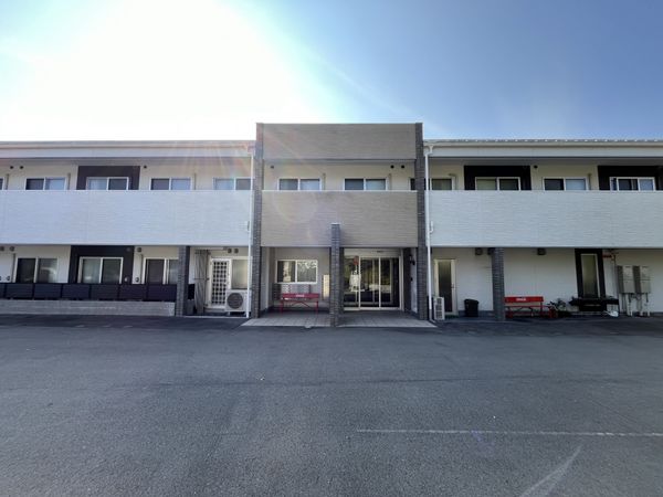 広がる建物