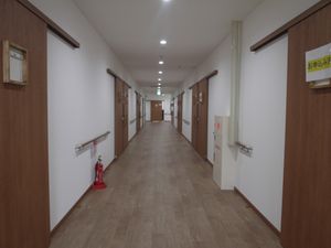 廊下の安全な様子