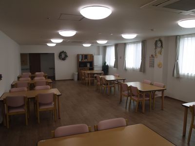 ゆったりとしたダイニングルーム