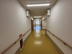 広々とした廊下