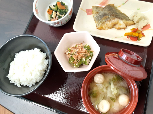栄養バランスの食事
