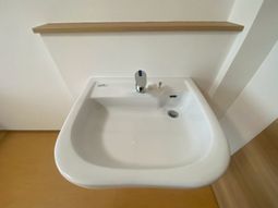 広々とした洗面台