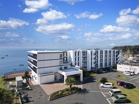 開放的な海辺の職場