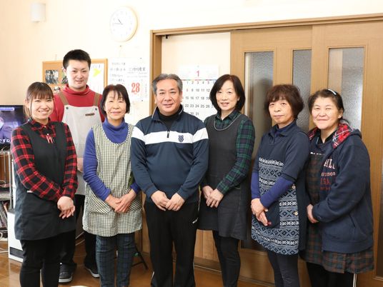人物集合の笑顔の一コマ