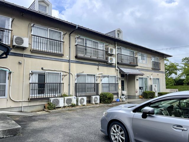 ゆったりとした外観 外観 広々とした開放感のある建物です。快適な環境でのびのびと過ごせる空間をご提供します。