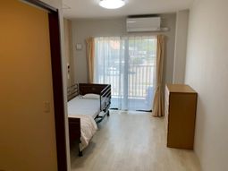 落ち着いた雰囲気の居室