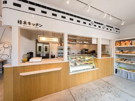 明るいキッチンカウンター