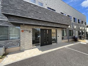明るく開放感あるエントランス