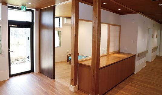 木の温もりがある居室