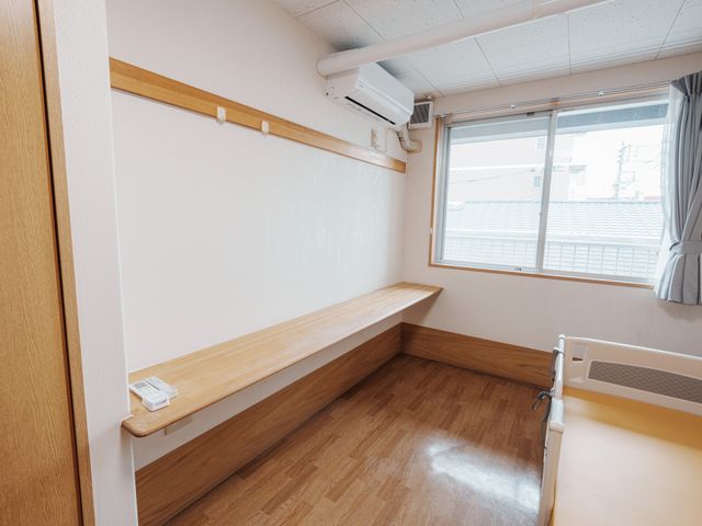 窓際が明るい居室