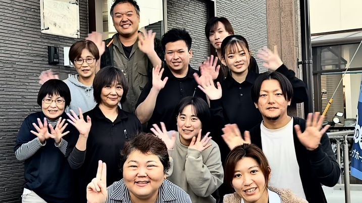 元気なスタッフ挨拶