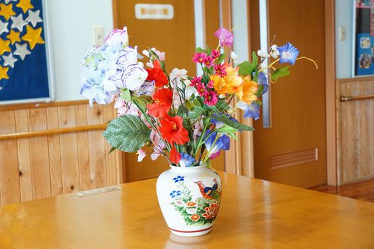 カラフルな花の装飾