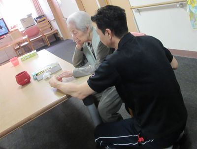 利用者と職員の交流の様子