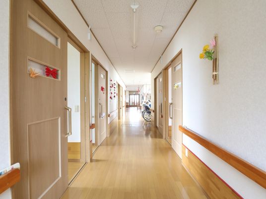 手すりのある廊下