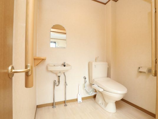ケア向けトイレ設備