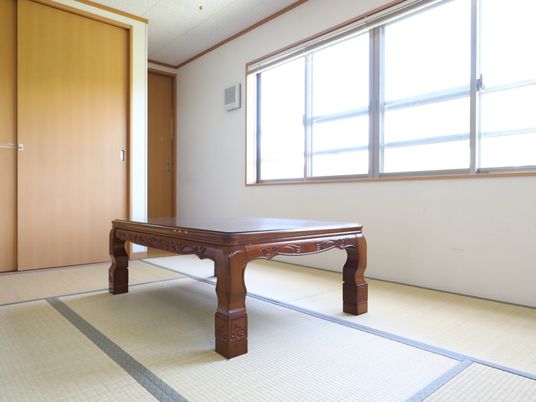 和室の中央に座卓