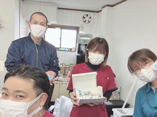 笑顔のスタッフが集う休憩室  