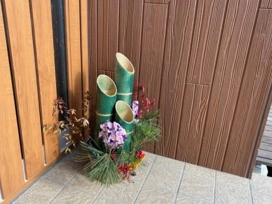 玄関脇の装飾  