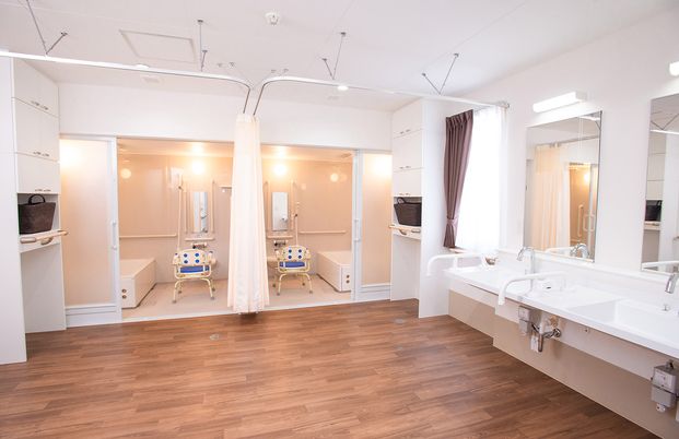 広い浴室スペース