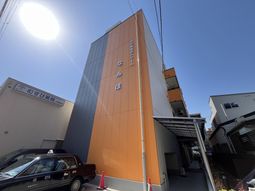 施設外の建物外観