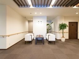 ゆったりしたロビー風景