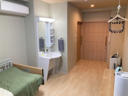 落ち着いた雰囲気の居室