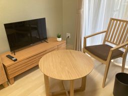 居室のテーブルと椅子