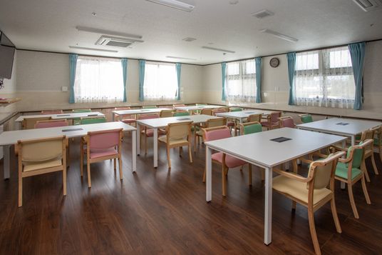 広々とした食堂の様子