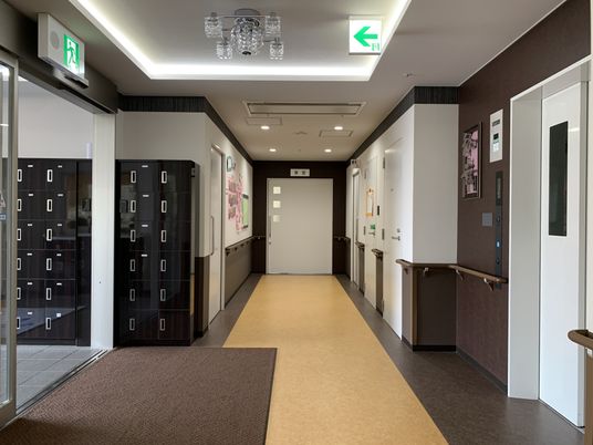 清潔感ある廊下