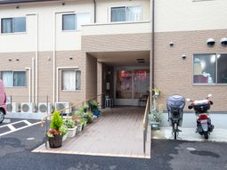 エントランスの外観