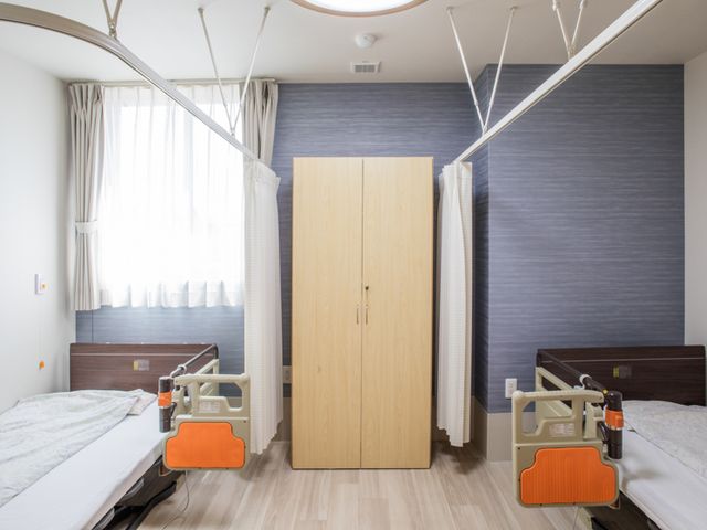 自然光が差し込む居室 居室 明るく落ち着いた雰囲気の居室です。快適に過ごせるよう工夫されています。