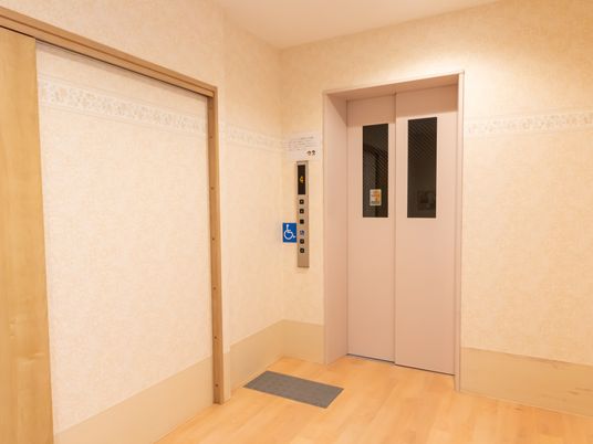 バリアフリーのエレベーター