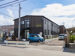 広々とした外観