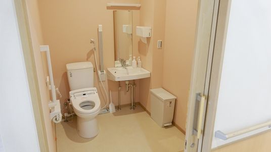 清潔感ある洗面トイレ施設