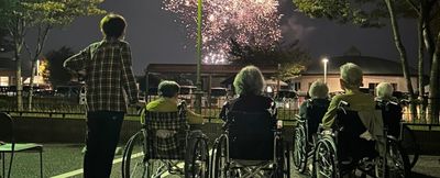 車椅子で花火観賞