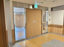 広い廊下の入口