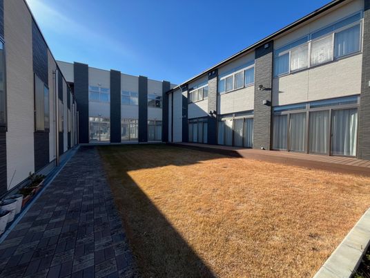 屋外スペースのテラス