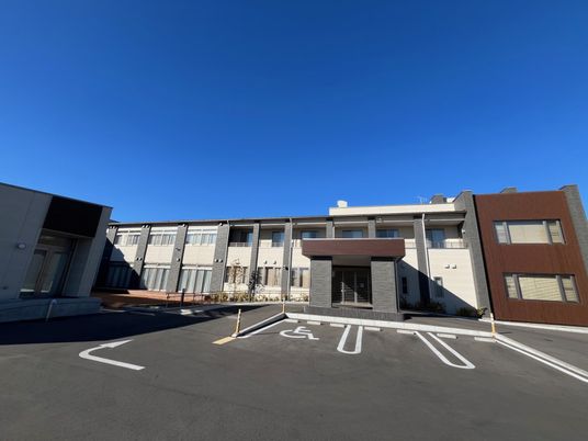 魅力的な建物の外観