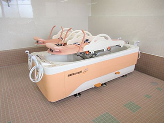 最新設備の浴室