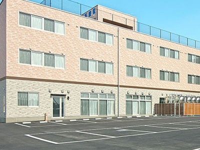 駐車場のある建物外観