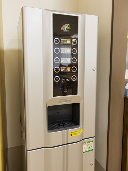 給茶機がある廊下