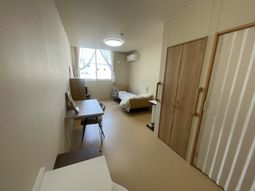 落ち着いた雰囲気の居室