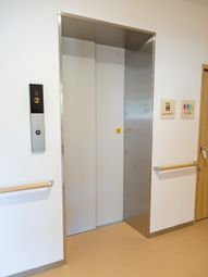 エレベーターの待合室